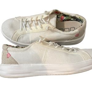 *Womens HeyDude Karina Sneakers*